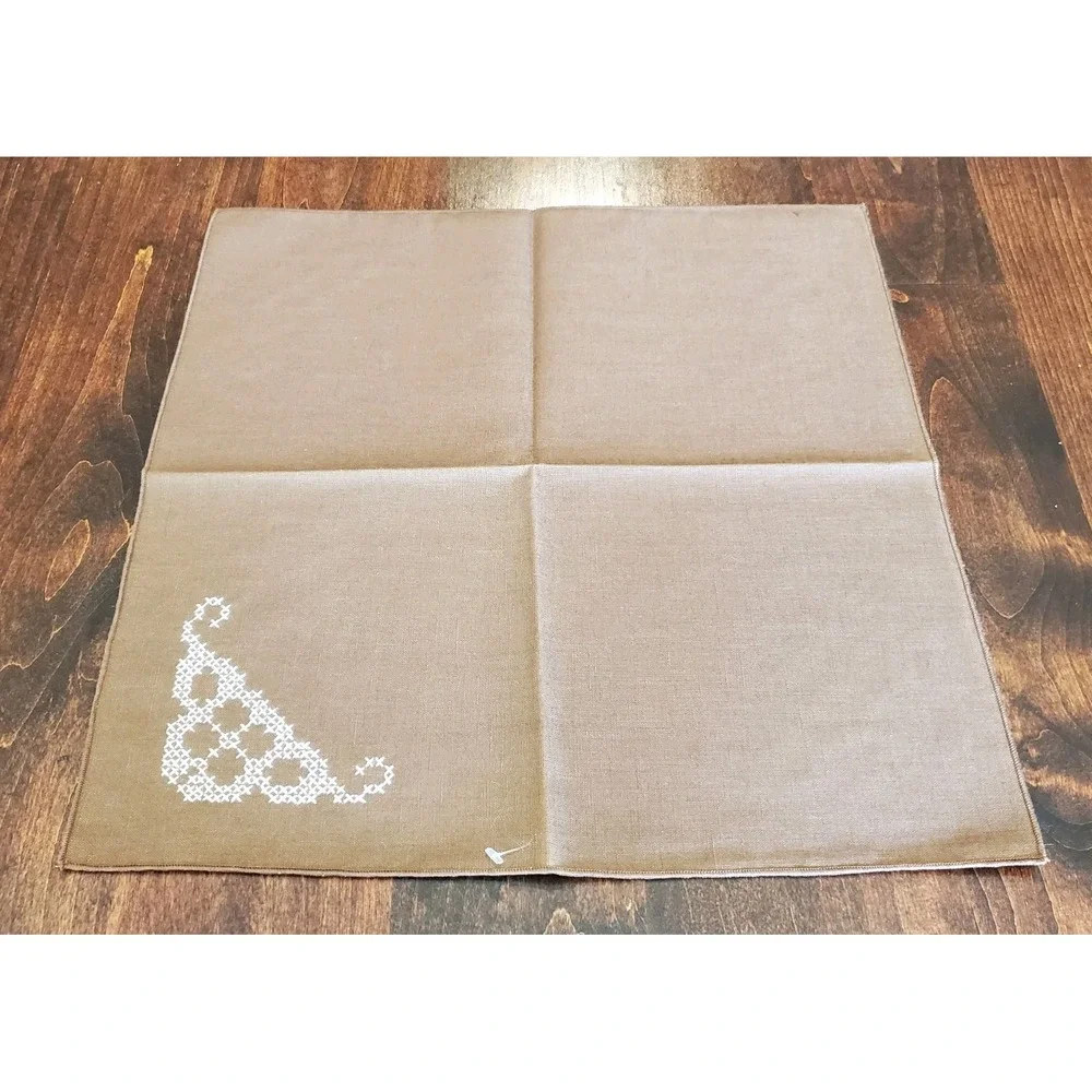 6 Vintage‎ Hand Sewn & Embroidered Linen Napkins